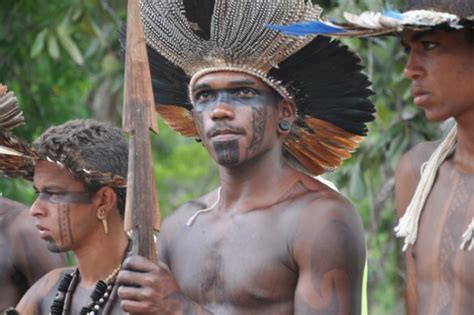  La Rebelión de los Tupinambá: Una Danza Tribal Contra el Régimen Colonial en la Amazonia del Siglo VII